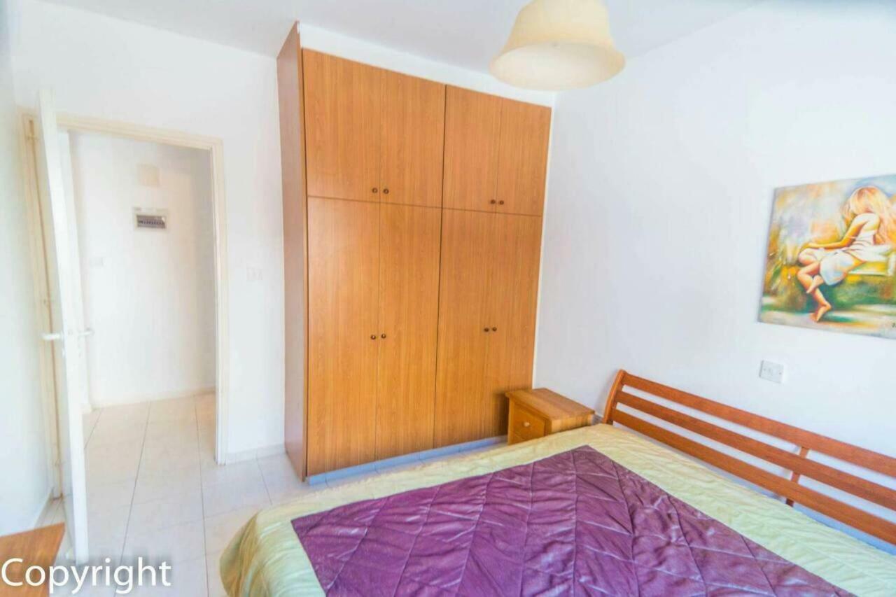 By The Sea Apartment Paphos Ngoại thất bức ảnh