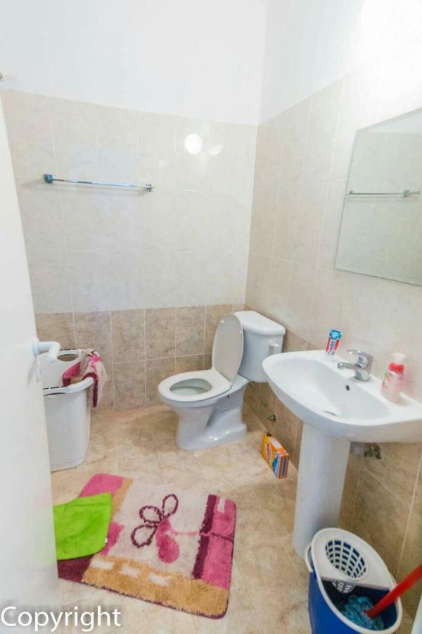 By The Sea Apartment Paphos Ngoại thất bức ảnh