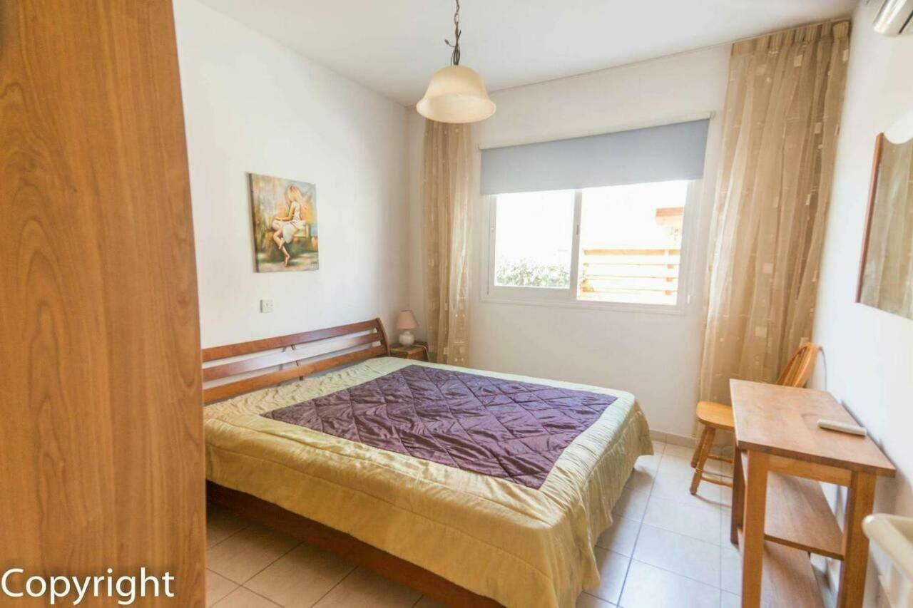 By The Sea Apartment Paphos Ngoại thất bức ảnh