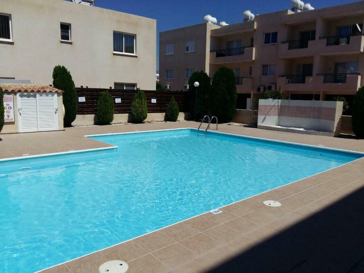 By The Sea Apartment Paphos Ngoại thất bức ảnh
