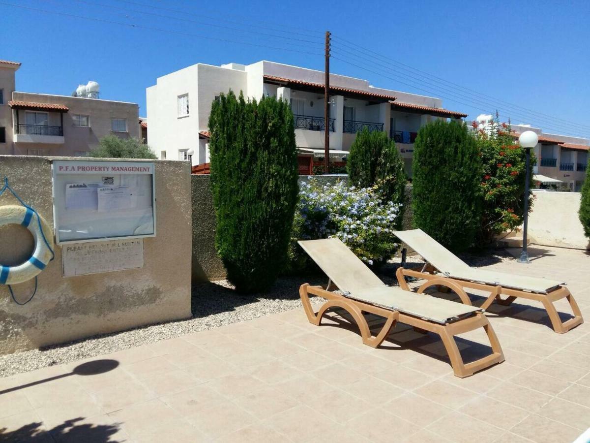 By The Sea Apartment Paphos Ngoại thất bức ảnh