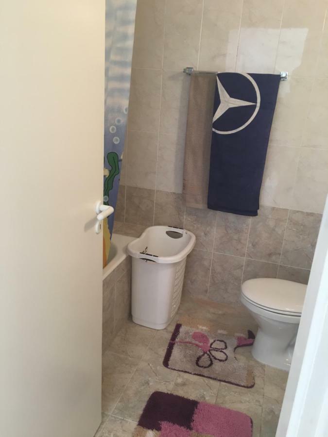 By The Sea Apartment Paphos Ngoại thất bức ảnh